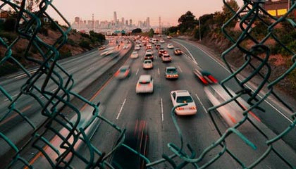 开云官网-国内足球联赛热度持续升温，球队战术全面升级，足球联赛强度